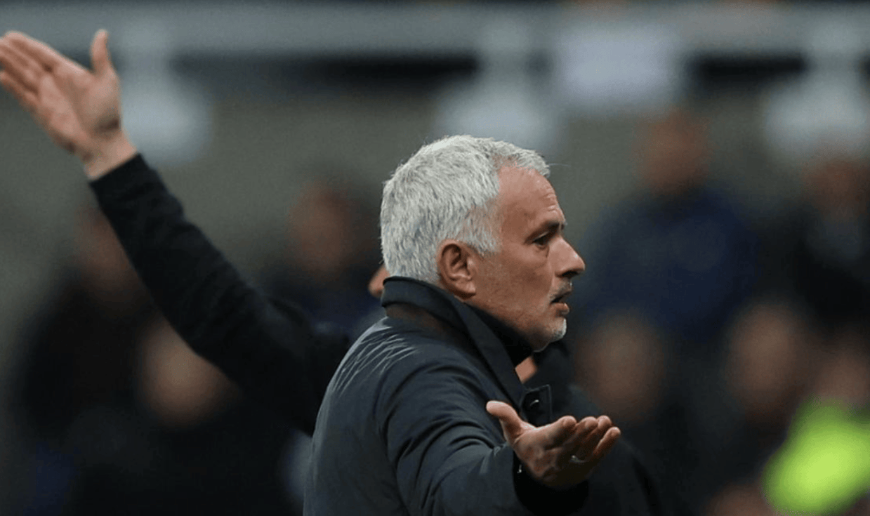 崩盘惨败！穆里尼奥耻辱一战，欧冠3连败