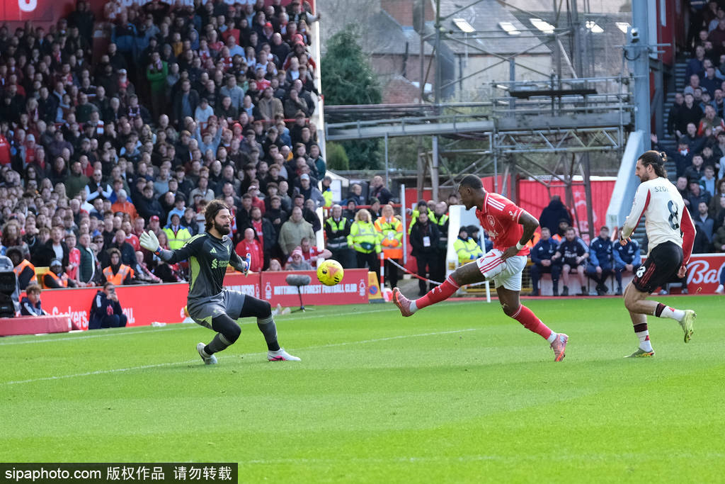 英超-麦卡89分钟进球被吹+97分钟绝杀 利物浦1-0诺丁汉森林