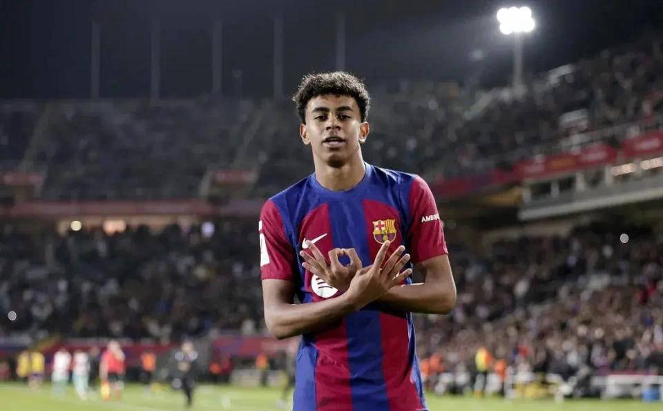 巴萨惜败马竞，闪耀的两大亮点让人期待未来